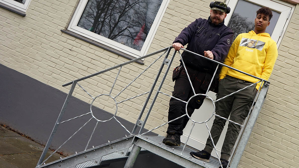STU med dyr · Vi har høns og andre dyr på Lindersvold